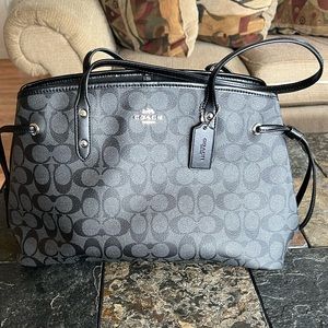 Coach- Black Smoke PVC DRSTRNG CRYALL